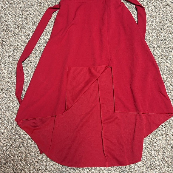 Formal high low Dress with off shoulder, frontal split and waist tie belt. - Picture 2 of 5